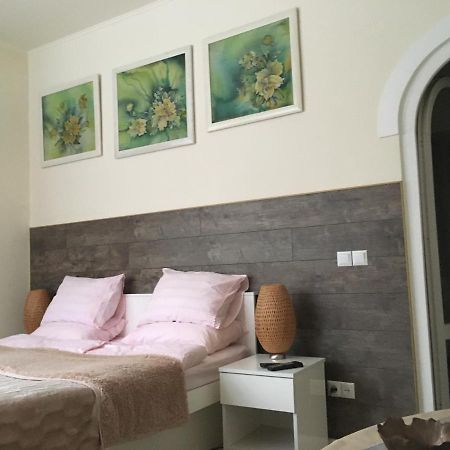 Chokolate Apartment Лвив Екстериор снимка