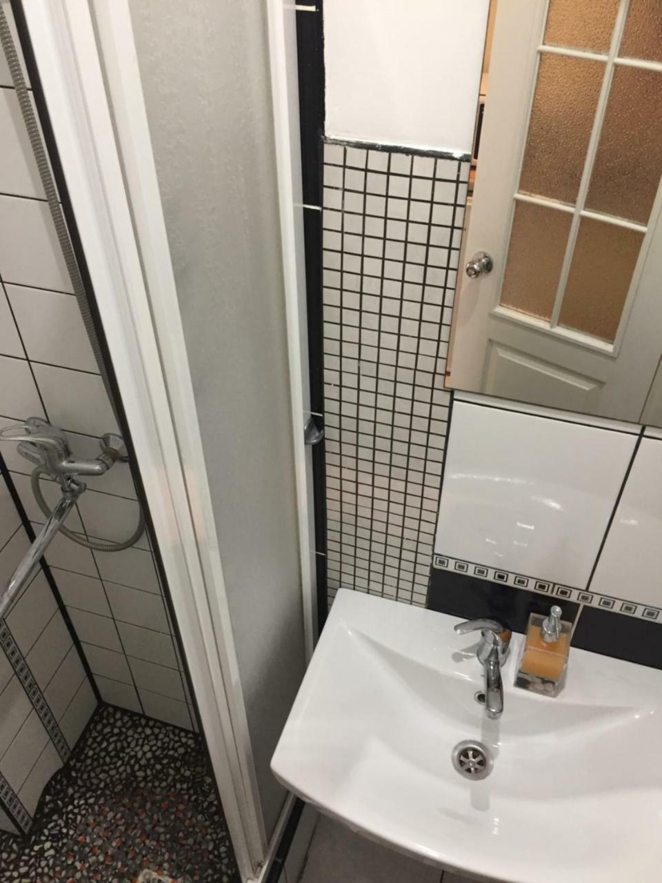 Chokolate Apartment Лвив Екстериор снимка