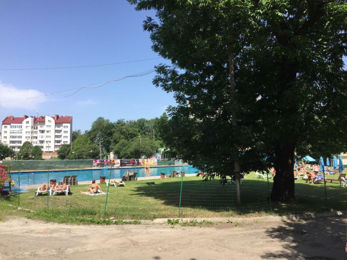 Chokolate Apartment Лвив Екстериор снимка
